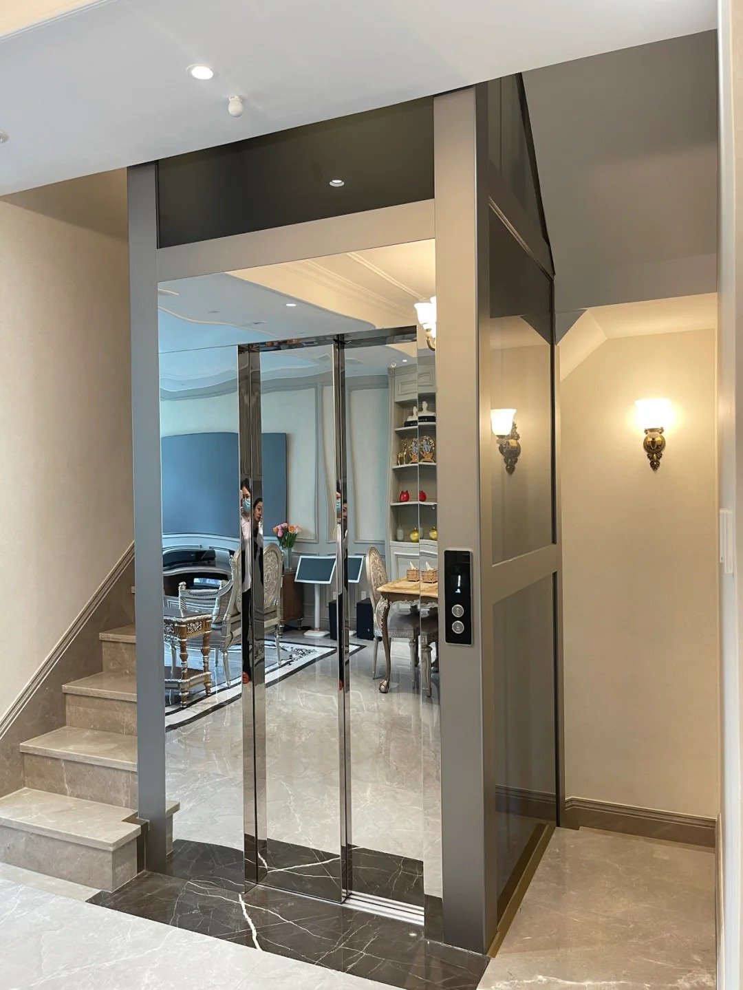 Traction Backpack Elevator